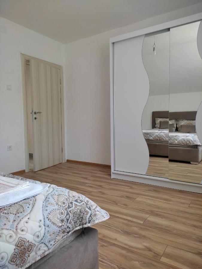פלוזינה Apartment La Casa מראה חיצוני תמונה