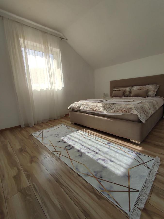 פלוזינה Apartment La Casa מראה חיצוני תמונה