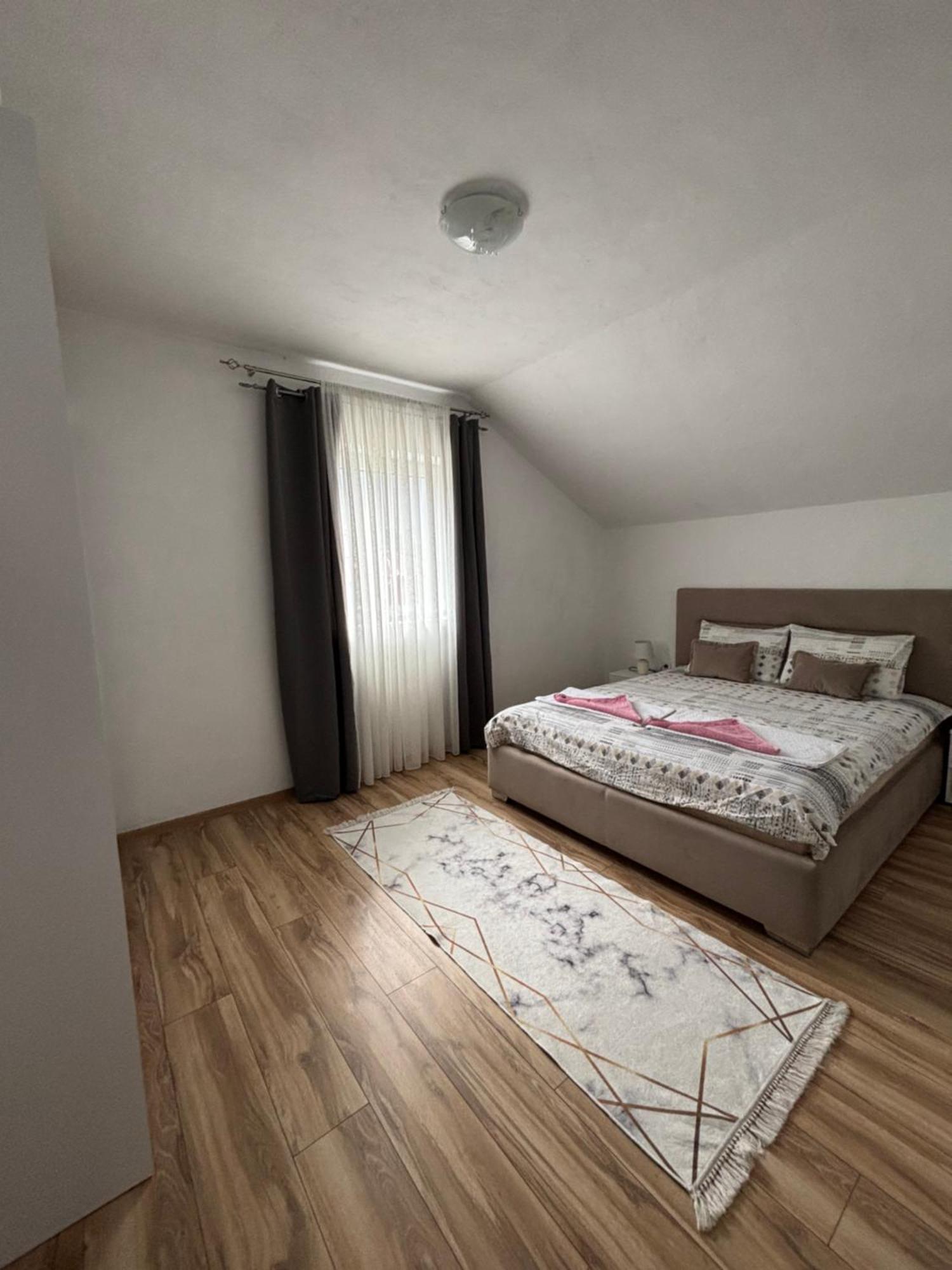 פלוזינה Apartment La Casa מראה חיצוני תמונה